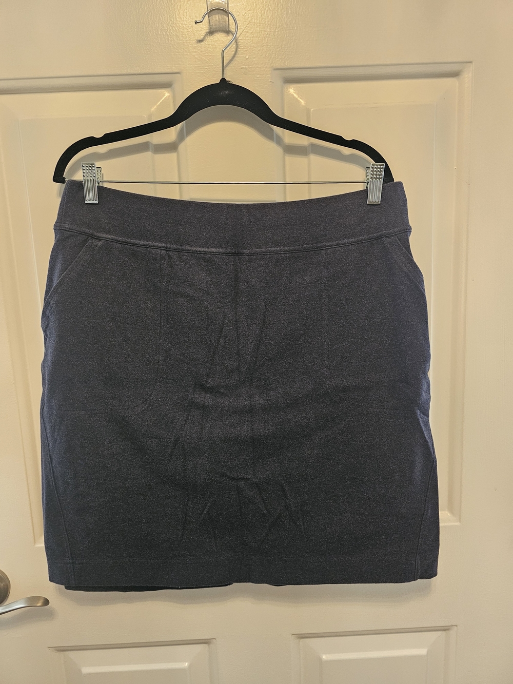 Duluth Trading Co. Navy Pull-On Skort